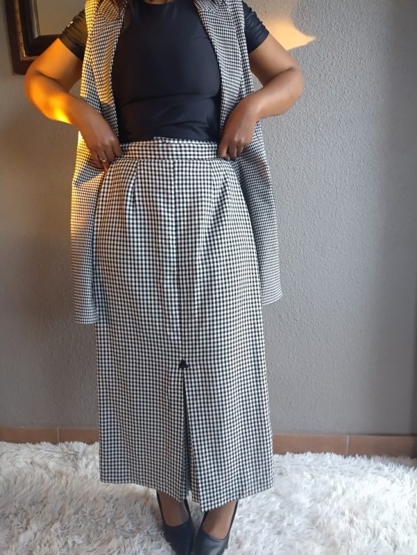 Black & White Plaid Skirt - Image 4